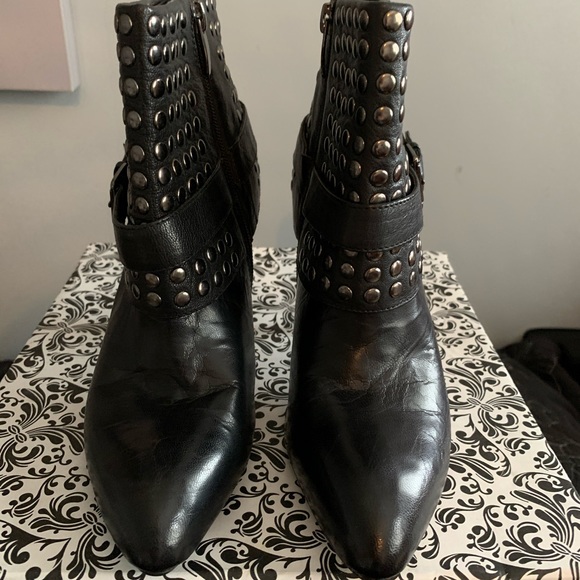 Enzo leather Studded bootie - Picture 3 of 5